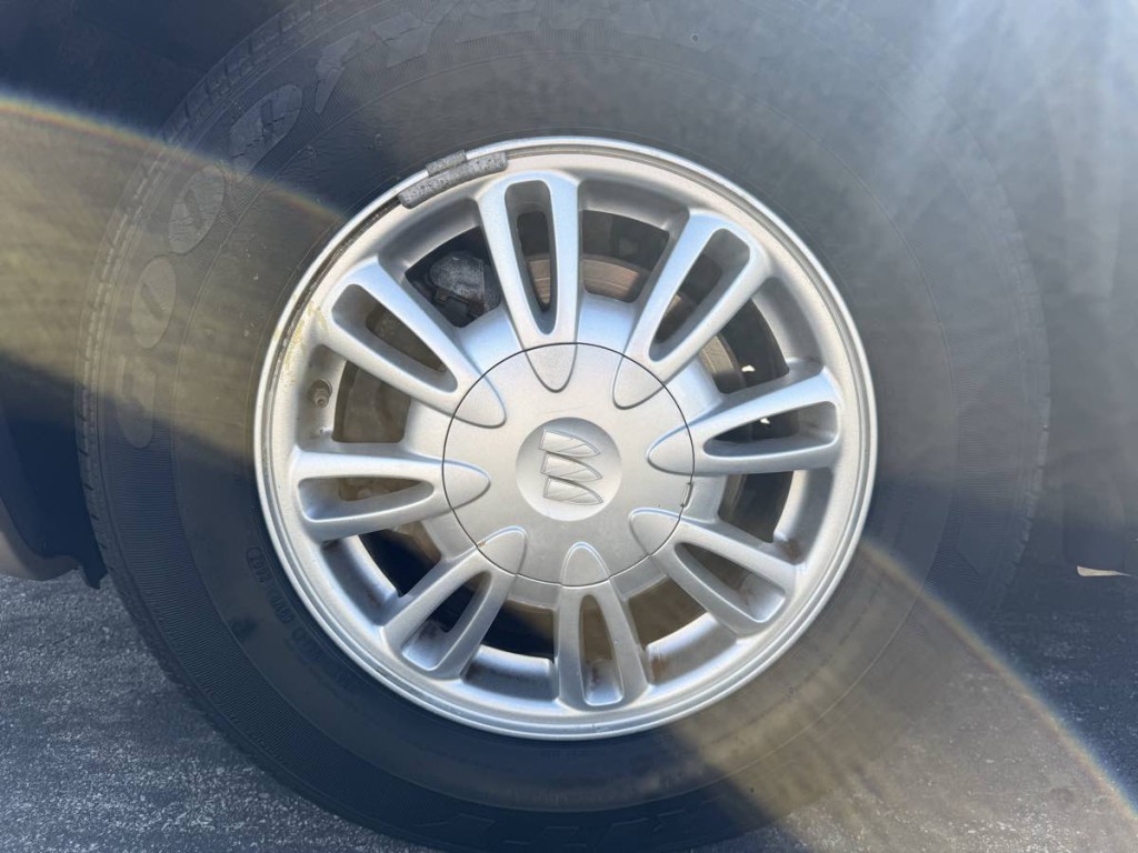 2005 Buick LeSabre Image 14