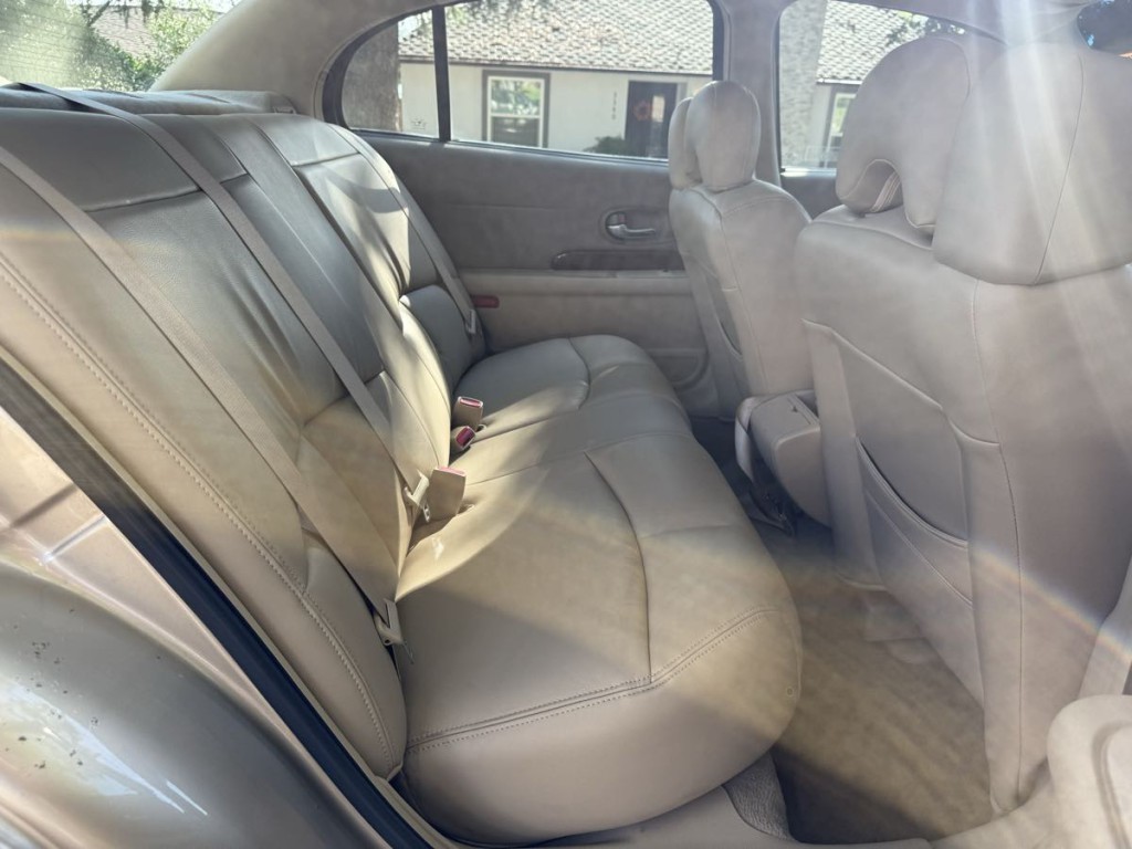 2005 Buick LeSabre Image 26