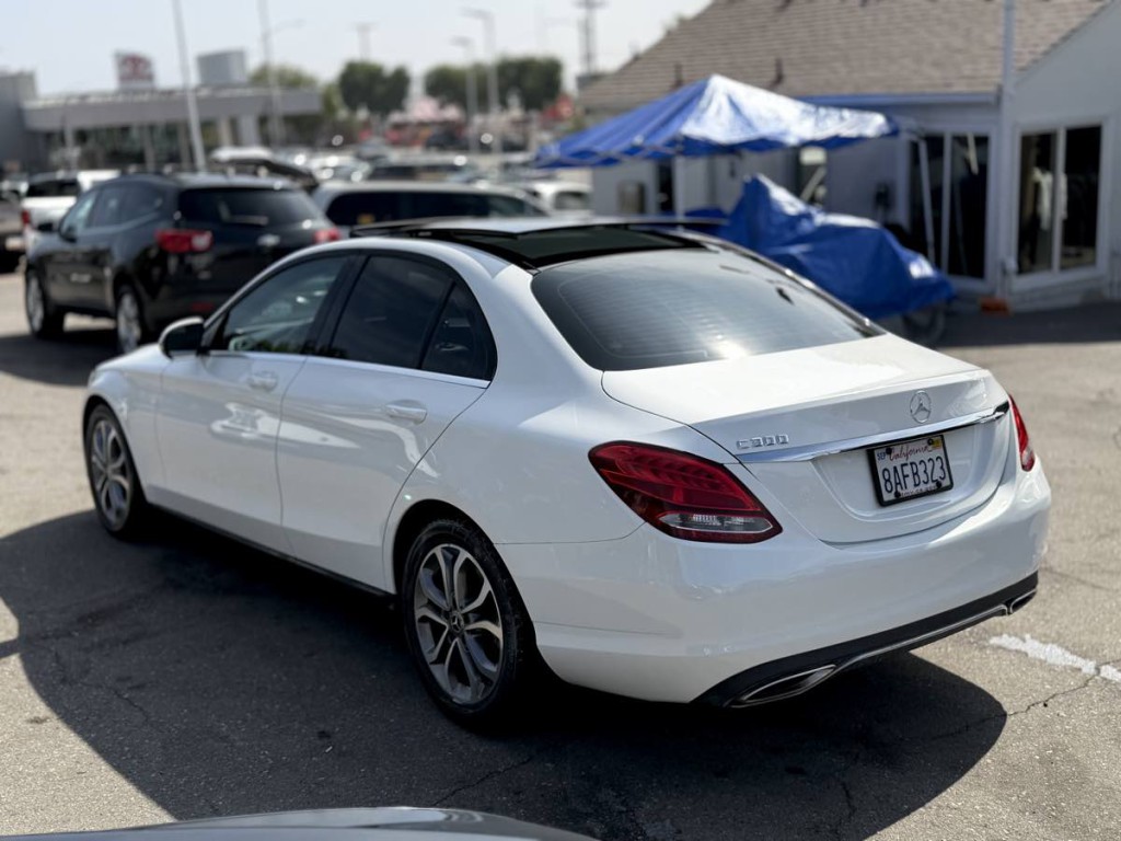 2018 Mercedes-Benz C-Class Image 4
