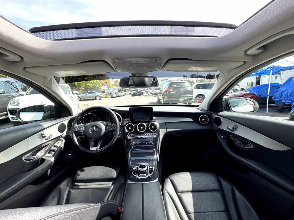 2018 Mercedes-Benz C-Class Image 12