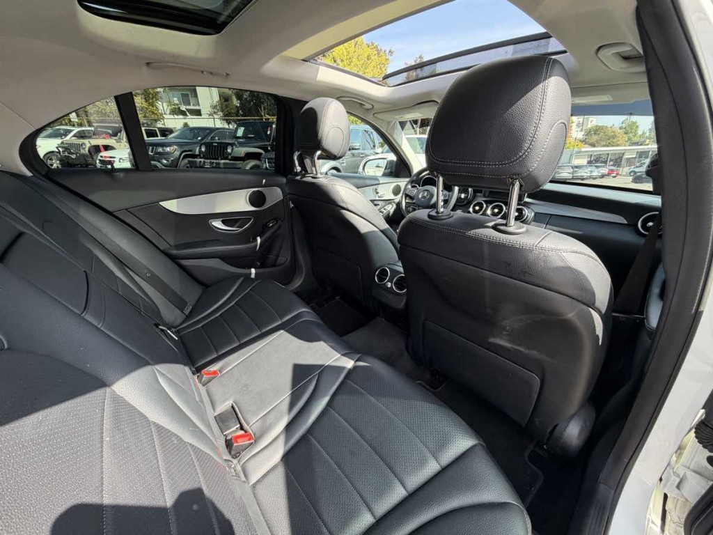 2018 Mercedes-Benz C-Class Image 14