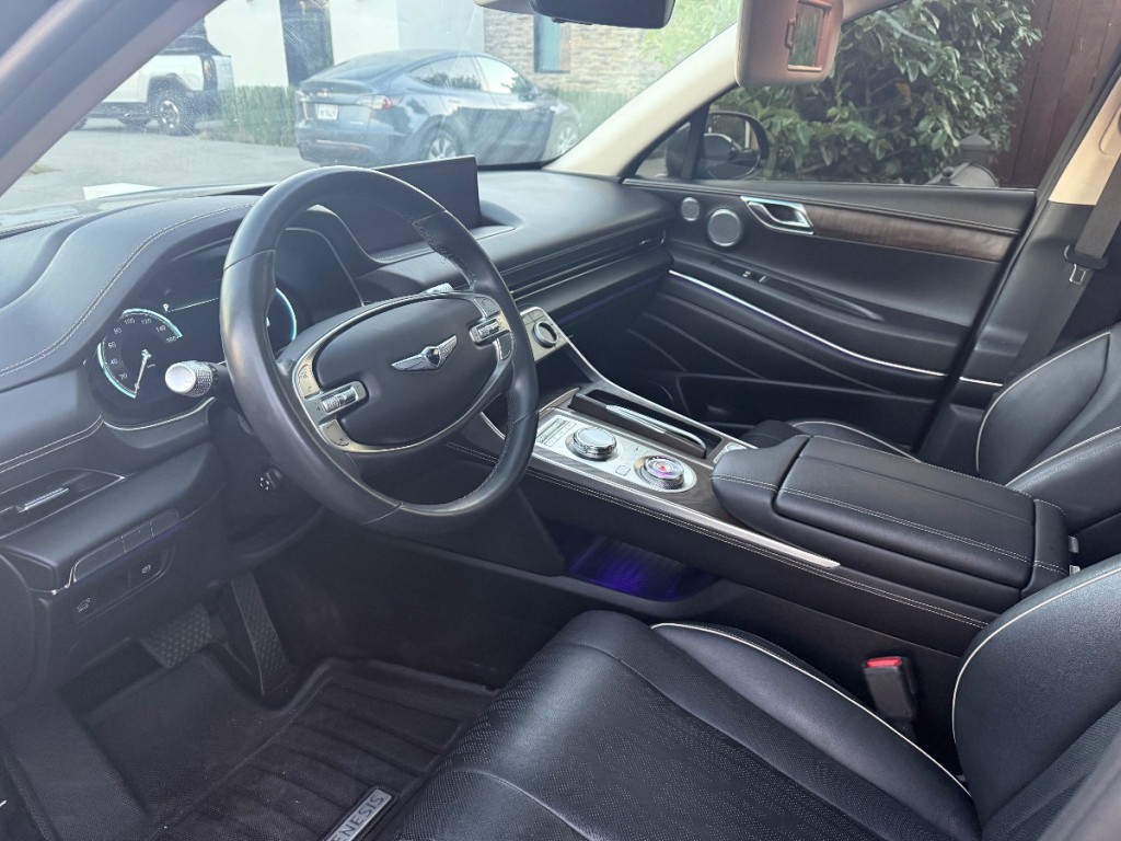 2023 Genesis GV80 Image 3