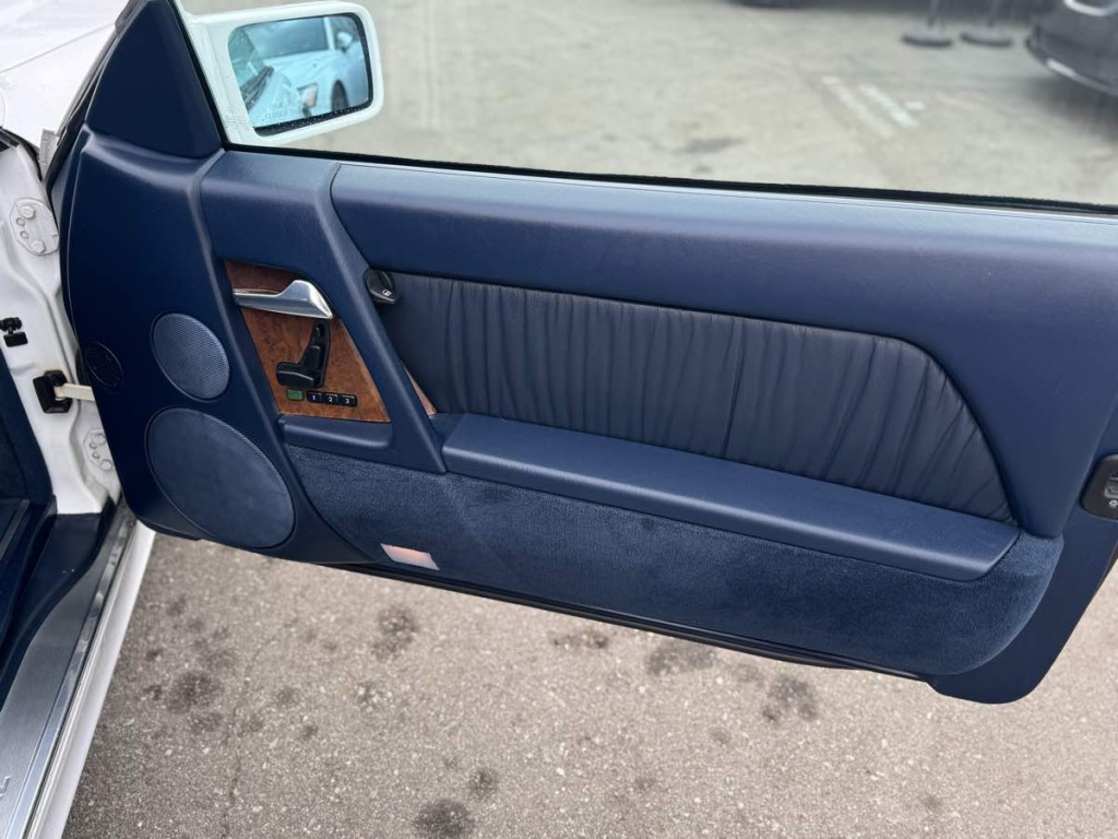 1993 Mercedes-Benz 600SL Image 9