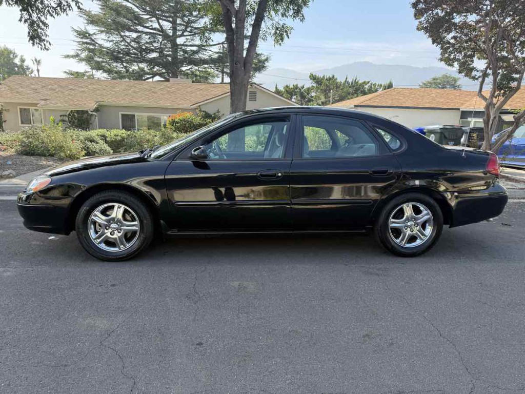 2002 Ford Taurus Image 5