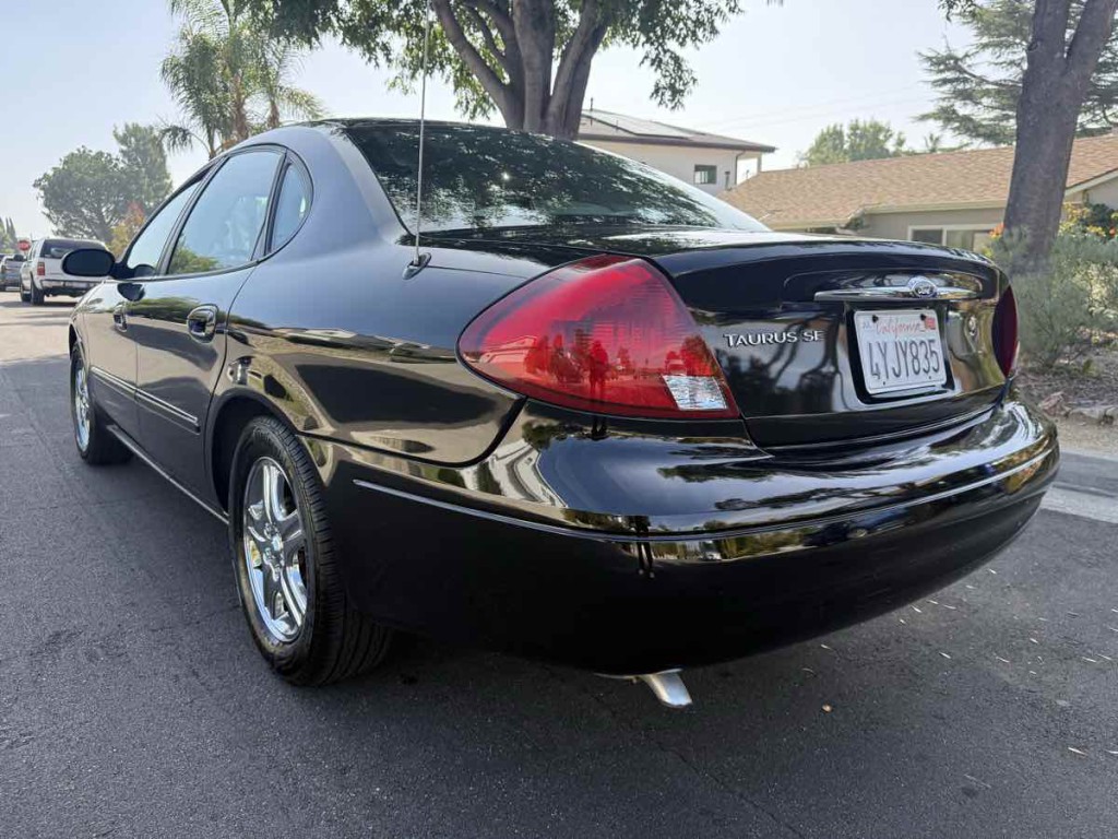 2002 Ford Taurus Image 6