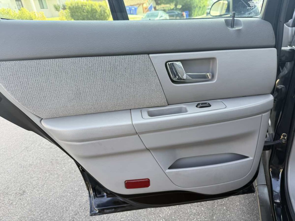 2002 Ford Taurus Image 17
