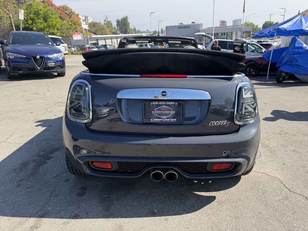 2017 MINI Convertible Image 4