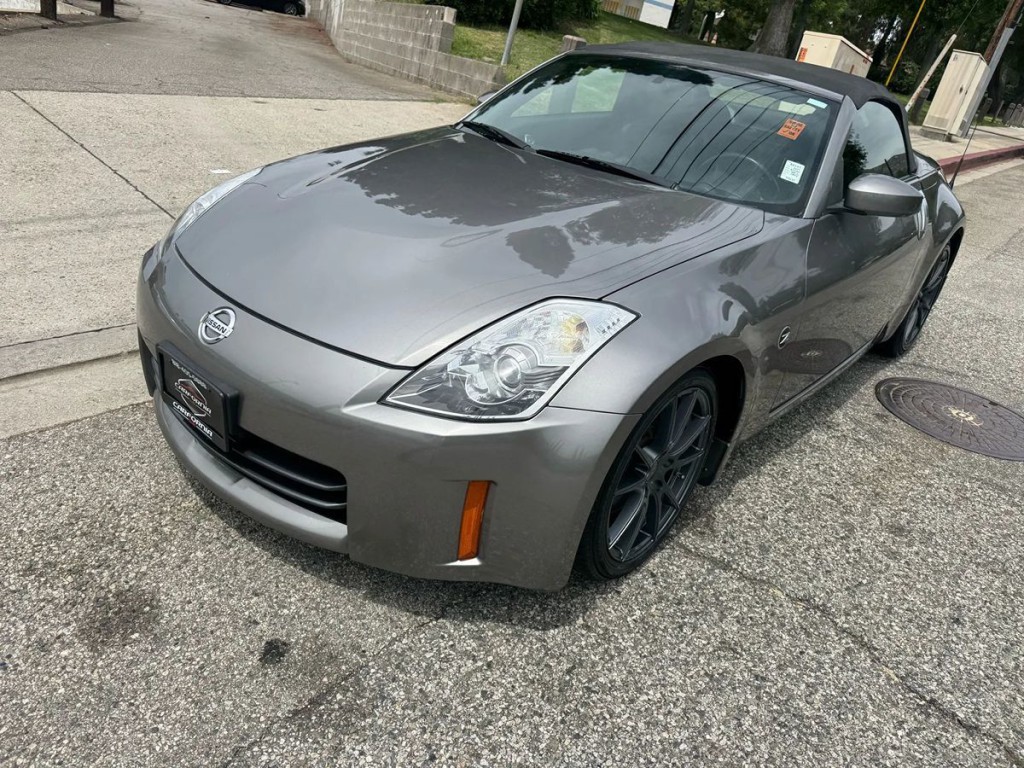 2007 Nissan 350Z Image 3