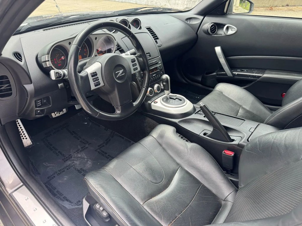 2007 Nissan 350Z Image 16