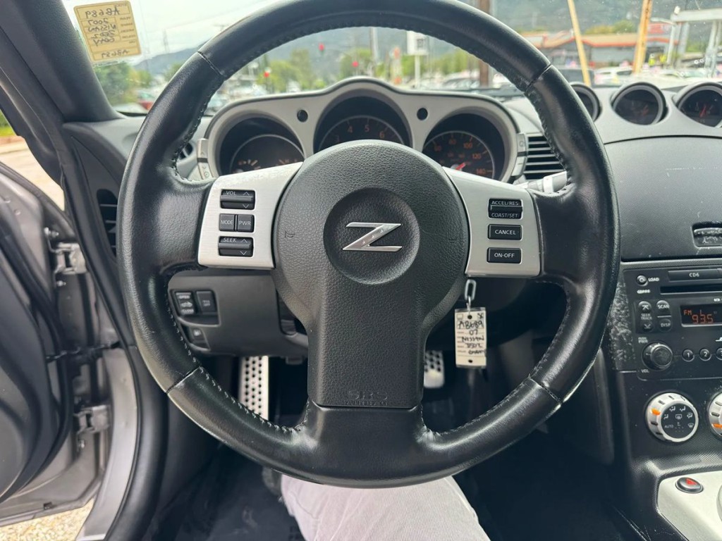 2007 Nissan 350Z Image 17