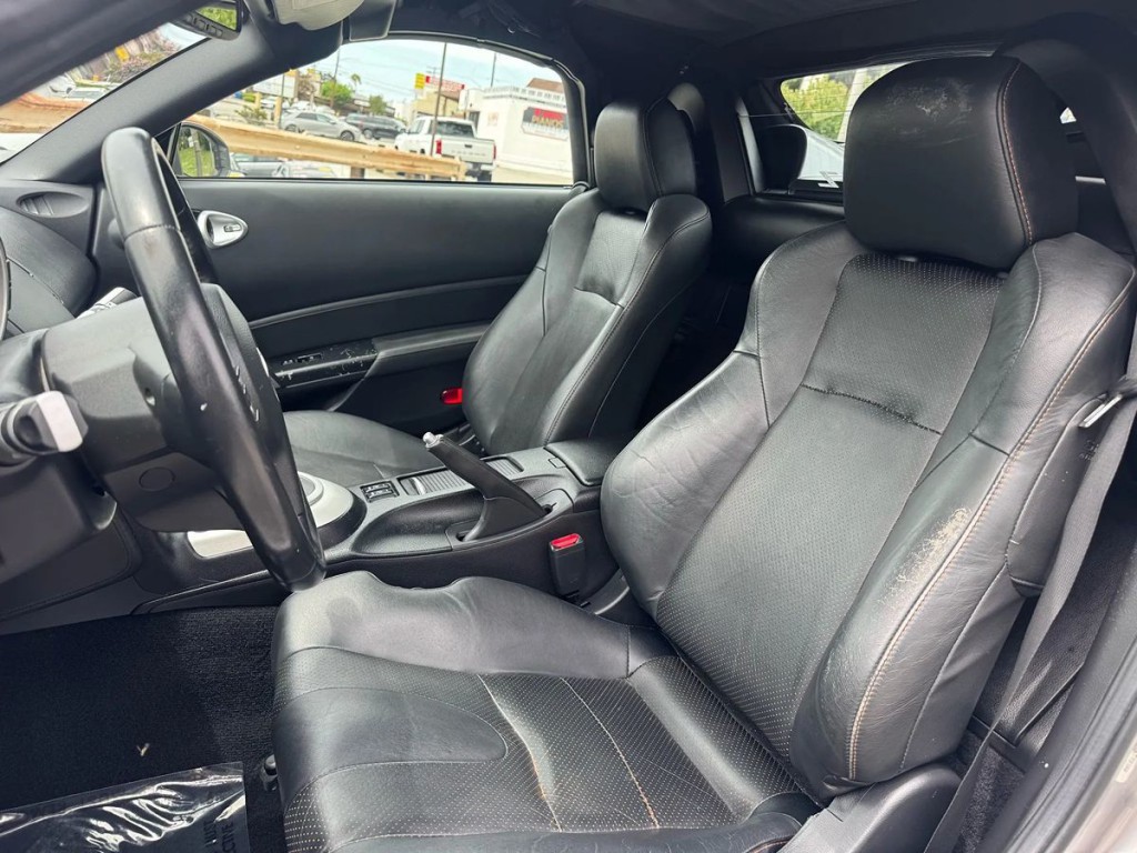 2007 Nissan 350Z Image 19
