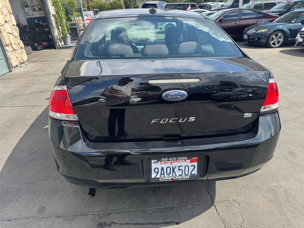 2011 Ford Focus Image 5