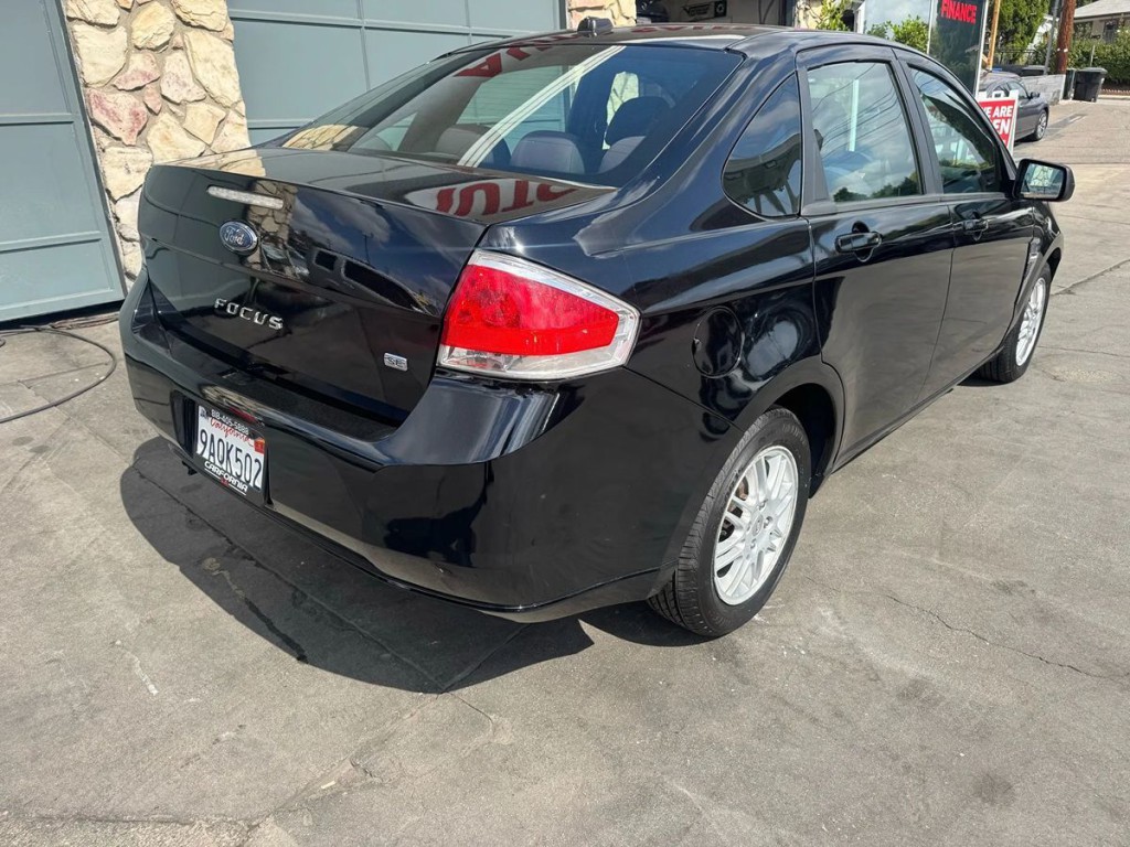 2011 Ford Focus Image 6