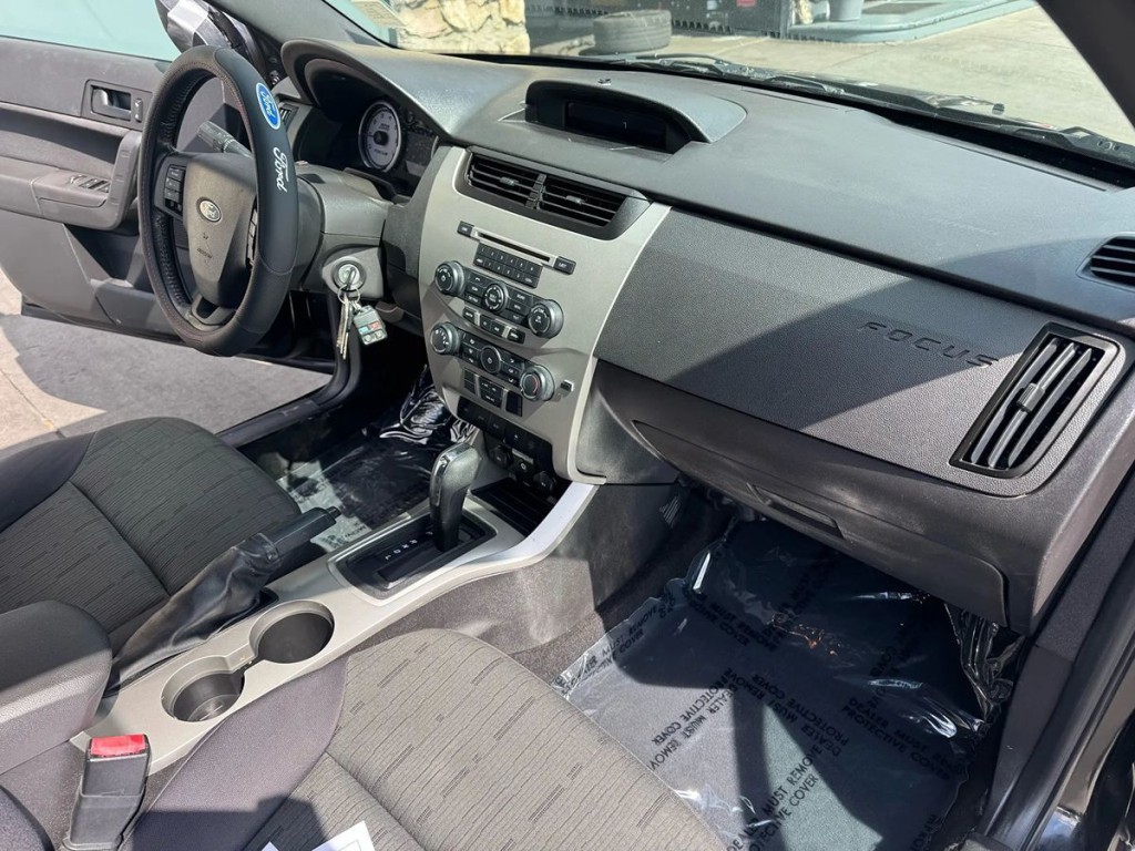 2011 Ford Focus Image 13