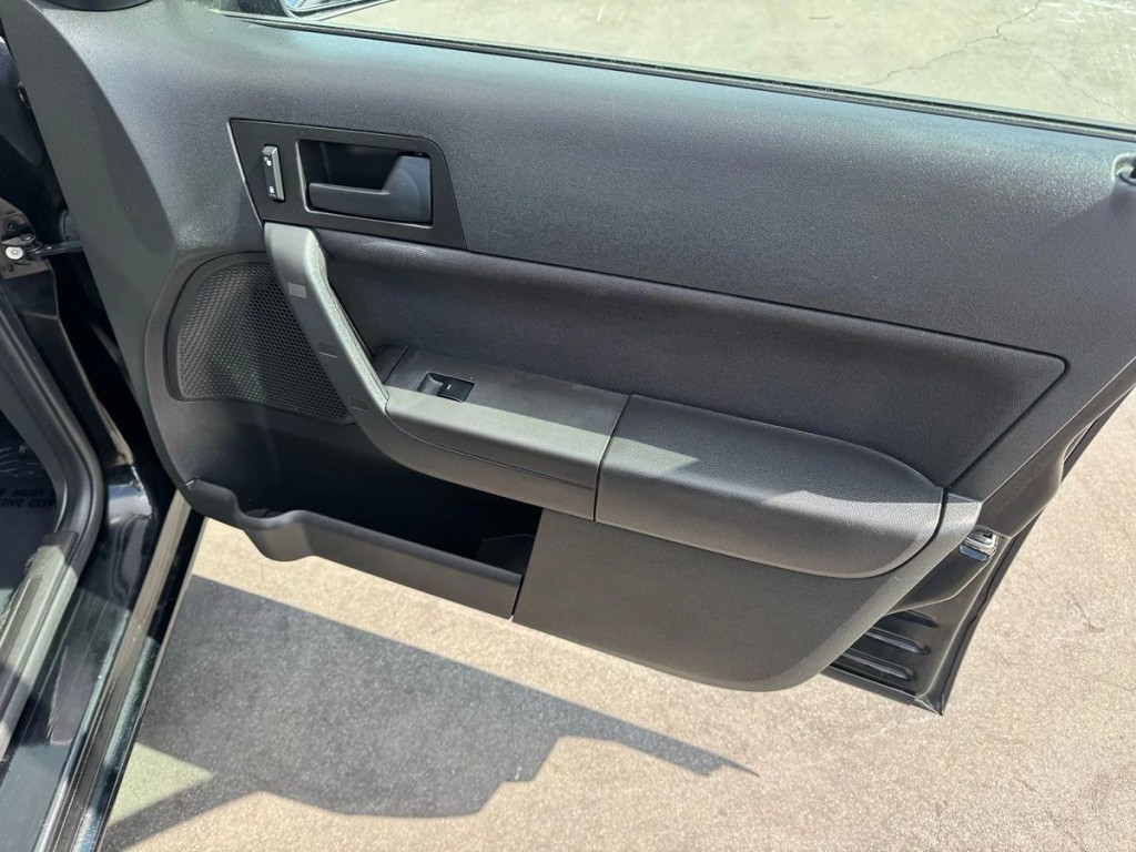 2011 Ford Focus Image 15