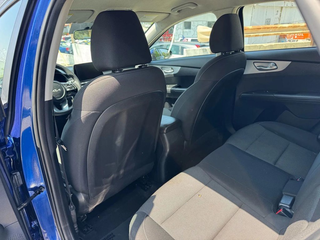 2023 Kia Forte Image 13