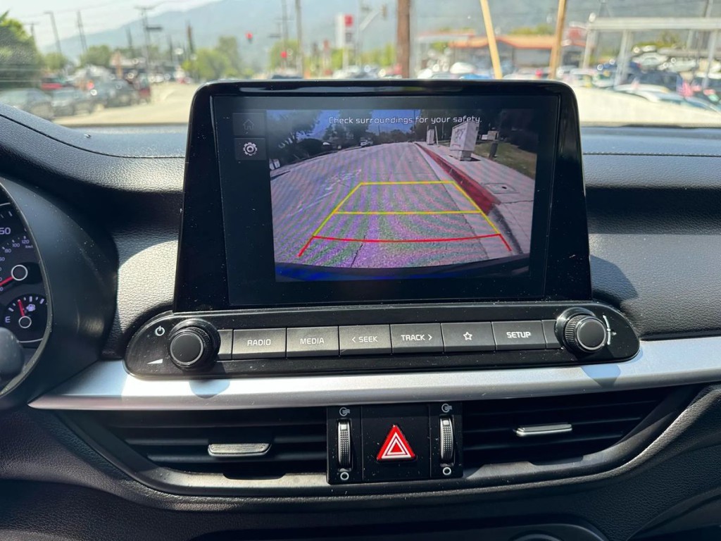 2023 Kia Forte Image 18