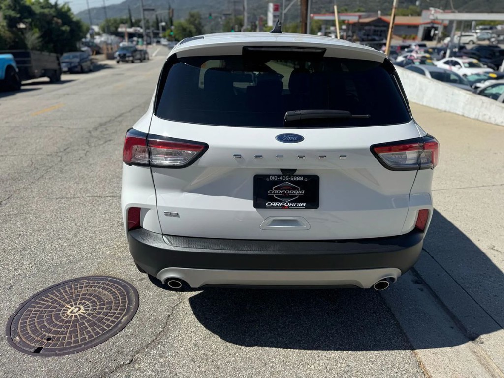 2022 Ford Escape Image 5