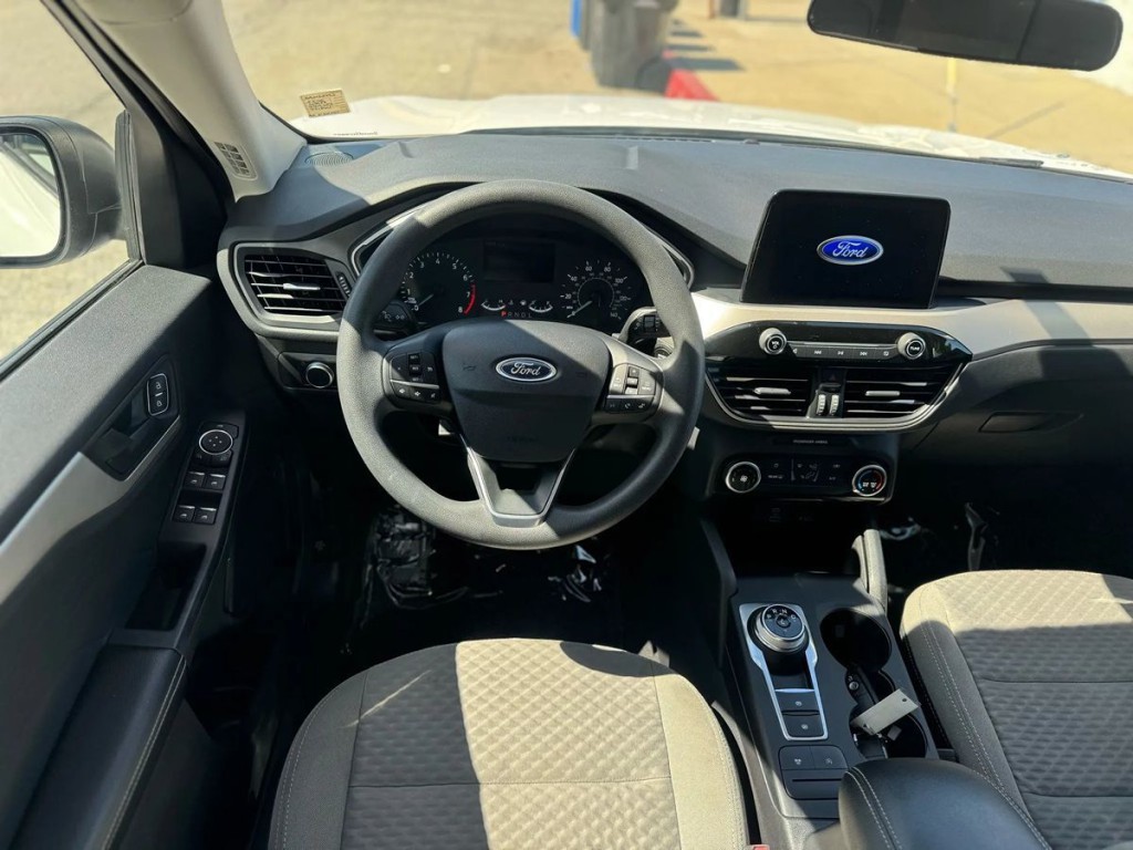 2022 Ford Escape Image 10