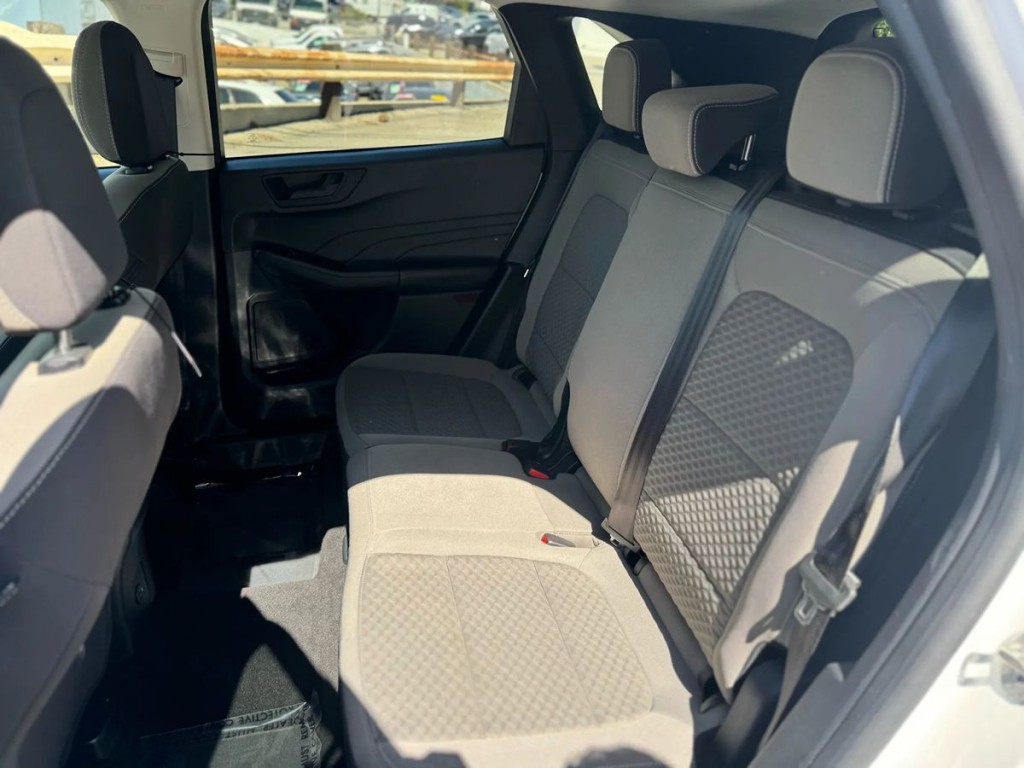 2022 Ford Escape Image 12