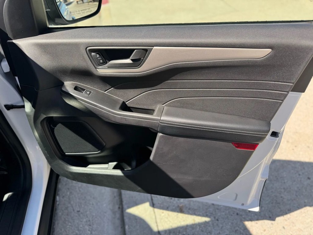 2022 Ford Escape Image 14