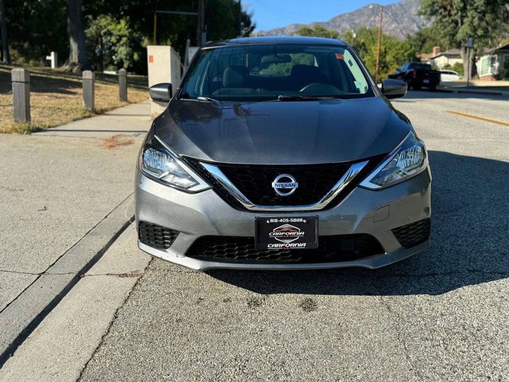 2019 Nissan Sentra Image 2