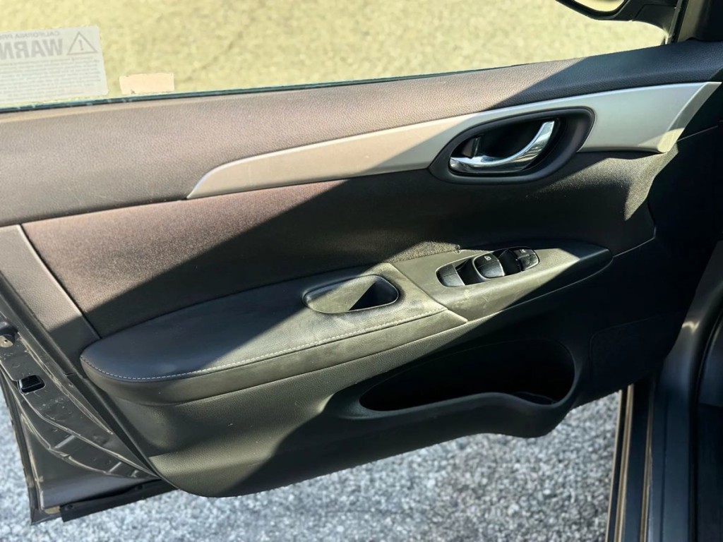 2019 Nissan Sentra Image 8