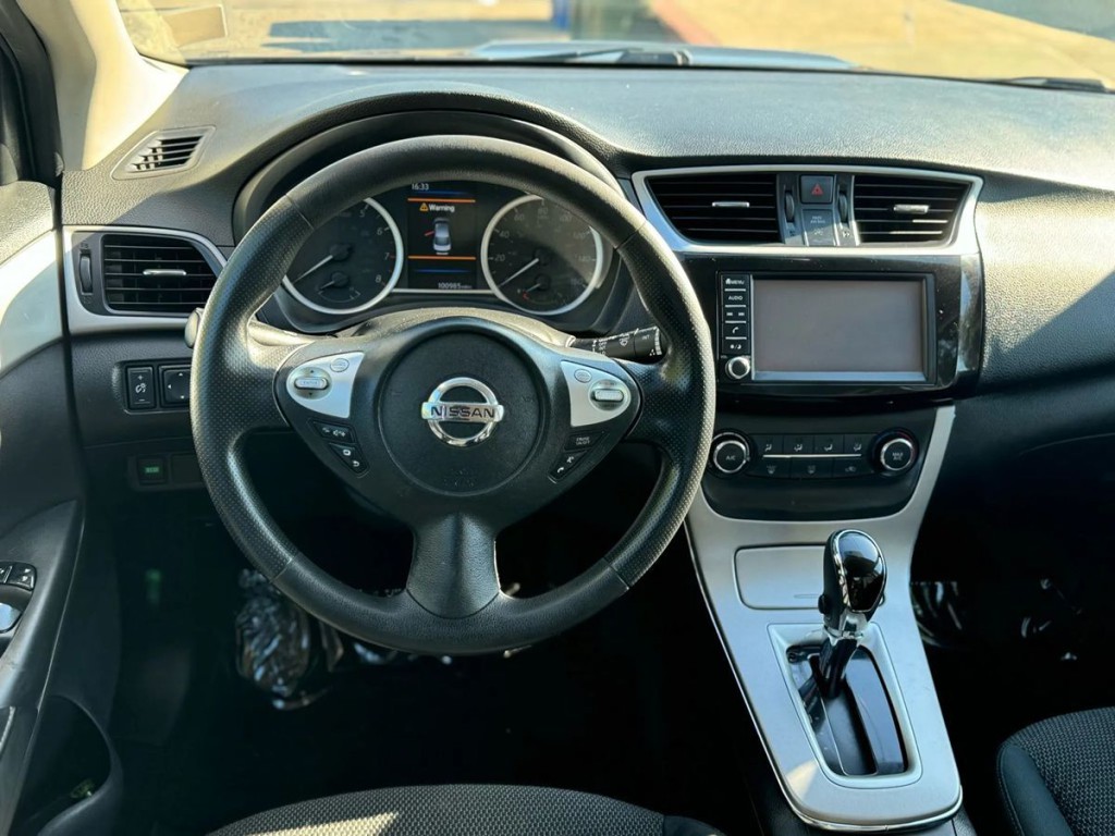 2019 Nissan Sentra Image 10