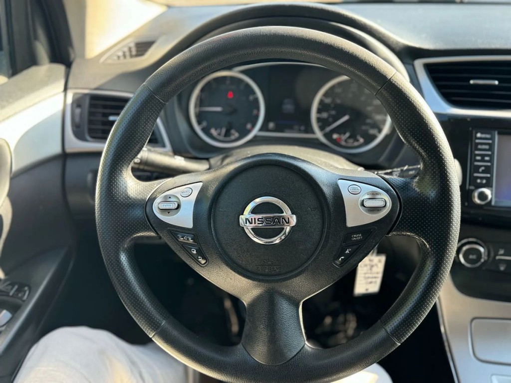 2019 Nissan Sentra Image 11