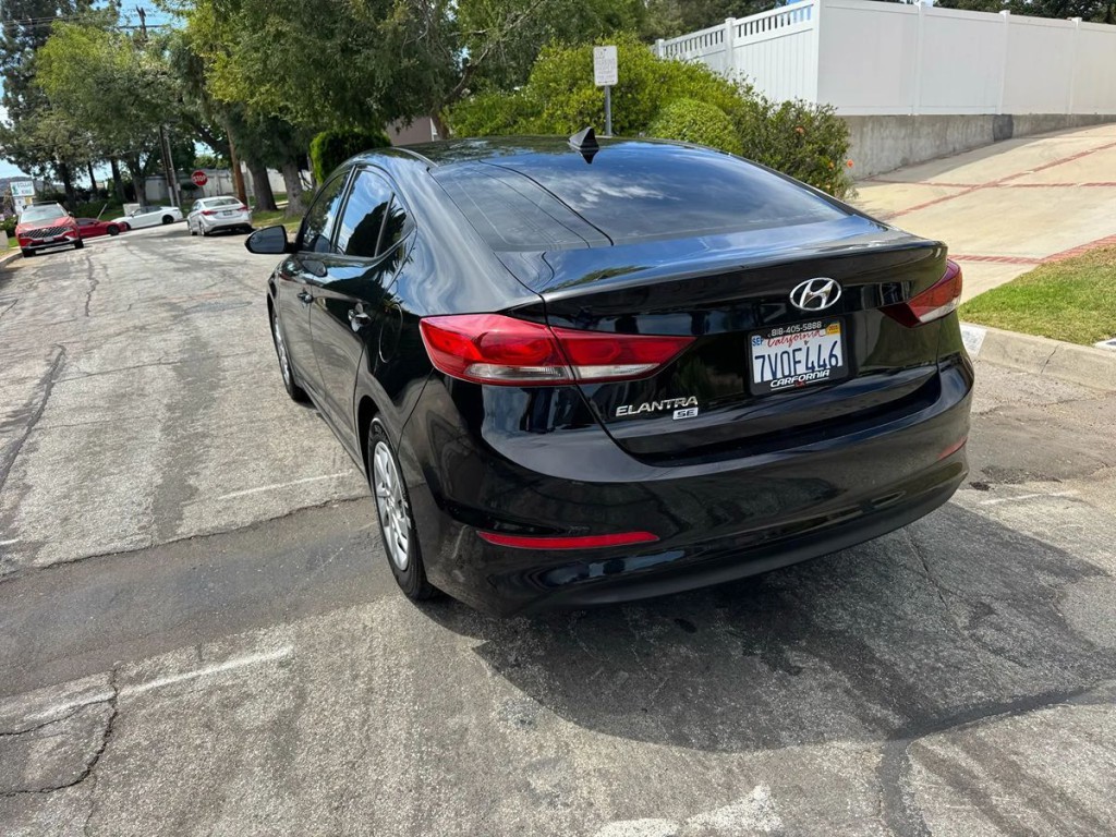 2017 Hyundai Elantra Image 4