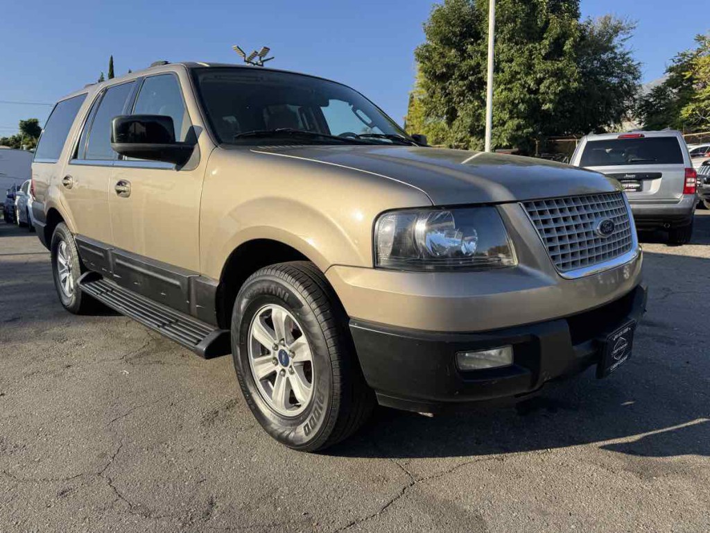 2003 Ford Expedition Image 1