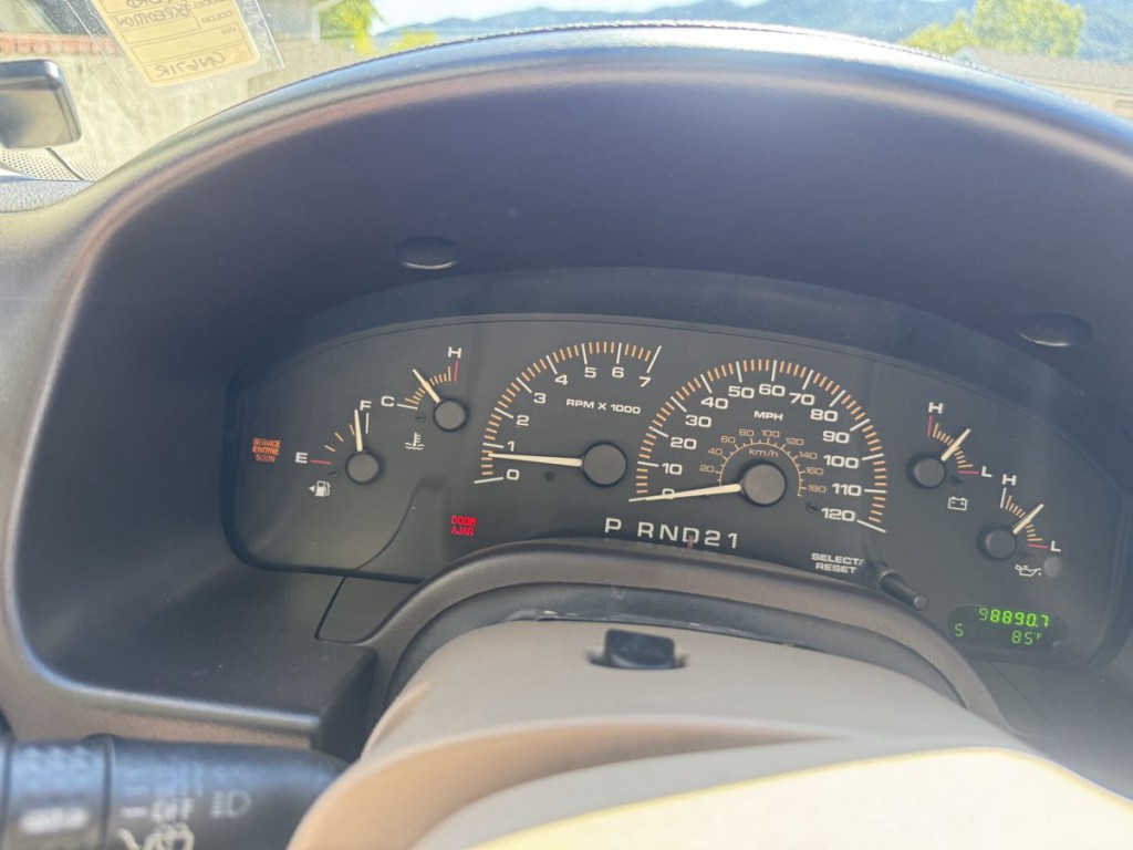 2003 Ford Expedition Image 24