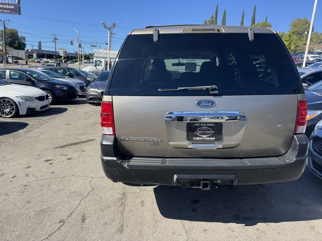 2003 Ford Expedition Image 26