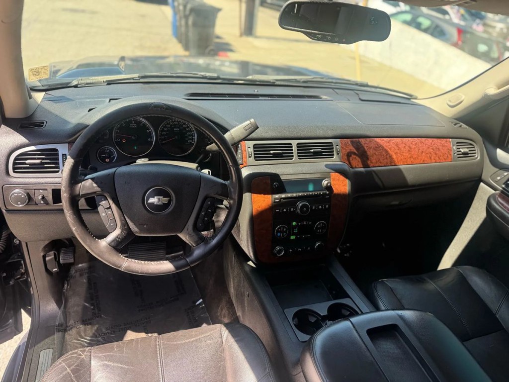 2007 Chevrolet Tahoe Image 11