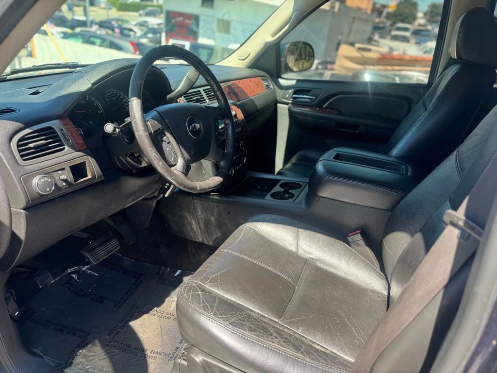 2007 Chevrolet Tahoe Image 12