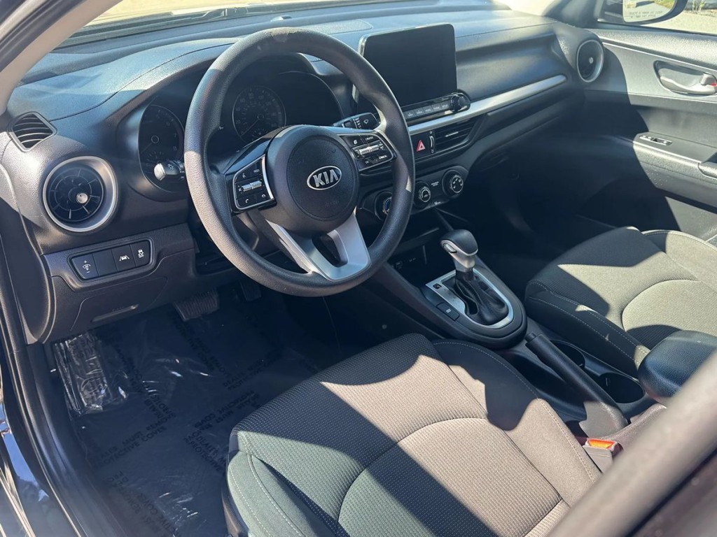 2021 Kia Forte Image 9