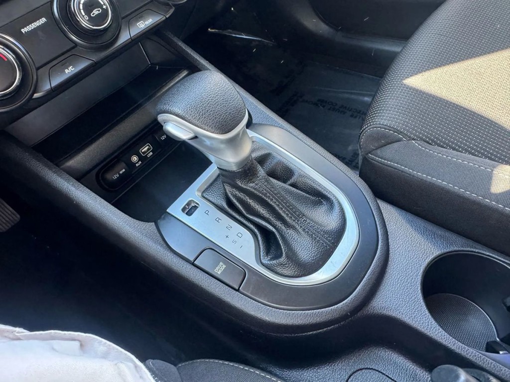 2021 Kia Forte Image 13