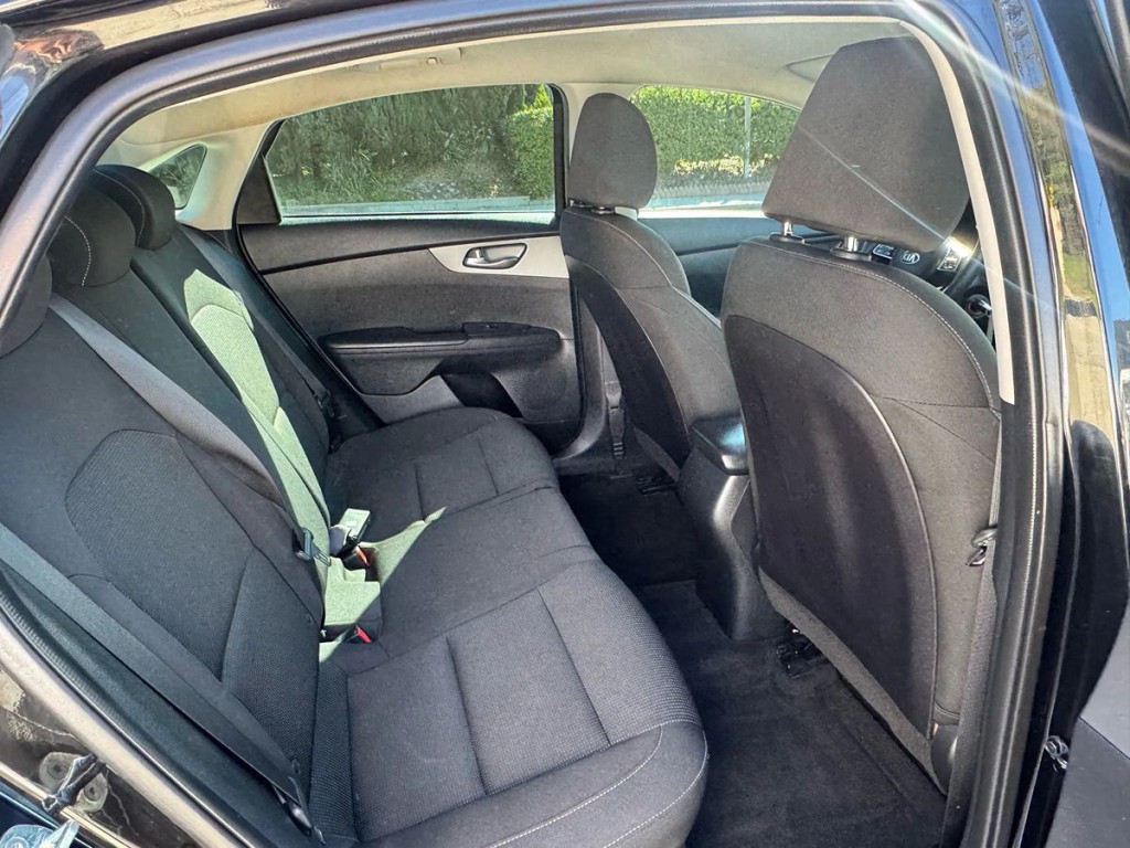 2021 Kia Forte Image 16