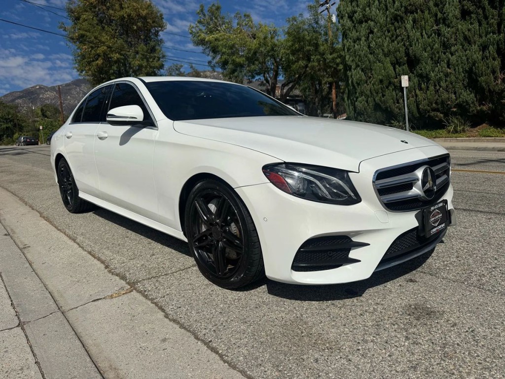 2018 Mercedes-Benz E-Class Image 1