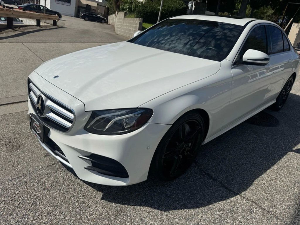 2018 Mercedes-Benz E-Class Image 2