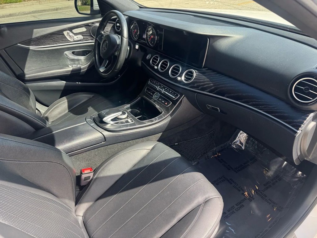 2018 Mercedes-Benz E-Class Image 11