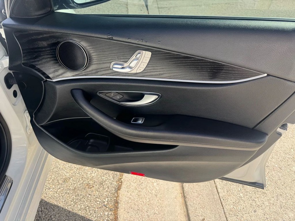 2018 Mercedes-Benz E-Class Image 12
