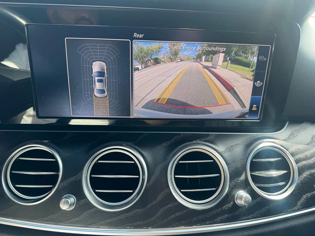 2018 Mercedes-Benz E-Class Image 16