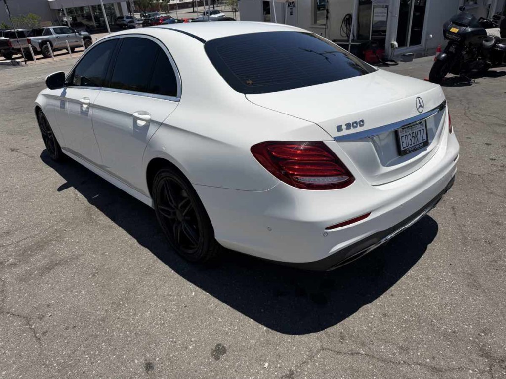 2018 Mercedes-Benz E-Class Image 4