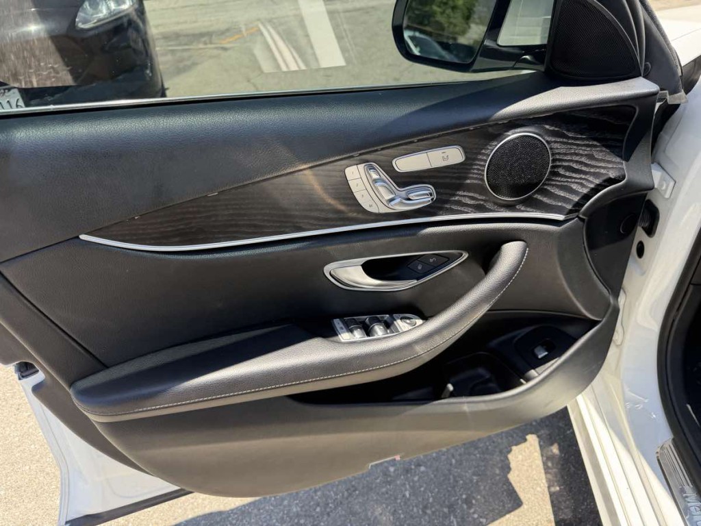 2018 Mercedes-Benz E-Class Image 9