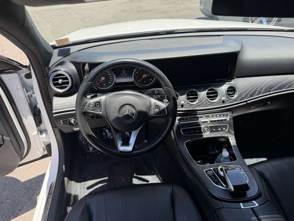 2018 Mercedes-Benz E-Class Image 11