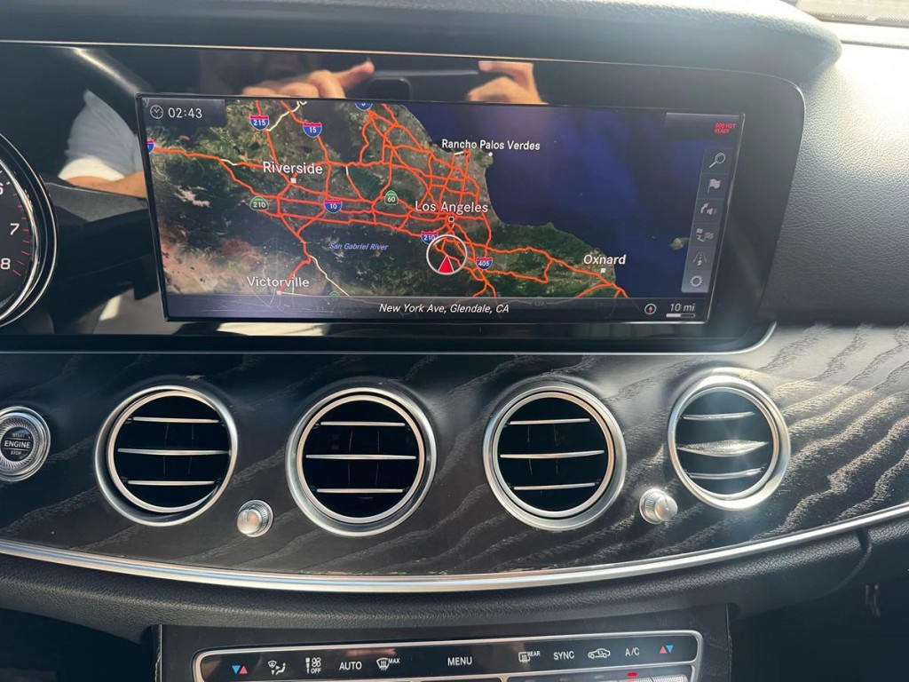 2018 Mercedes-Benz E-Class Image 13