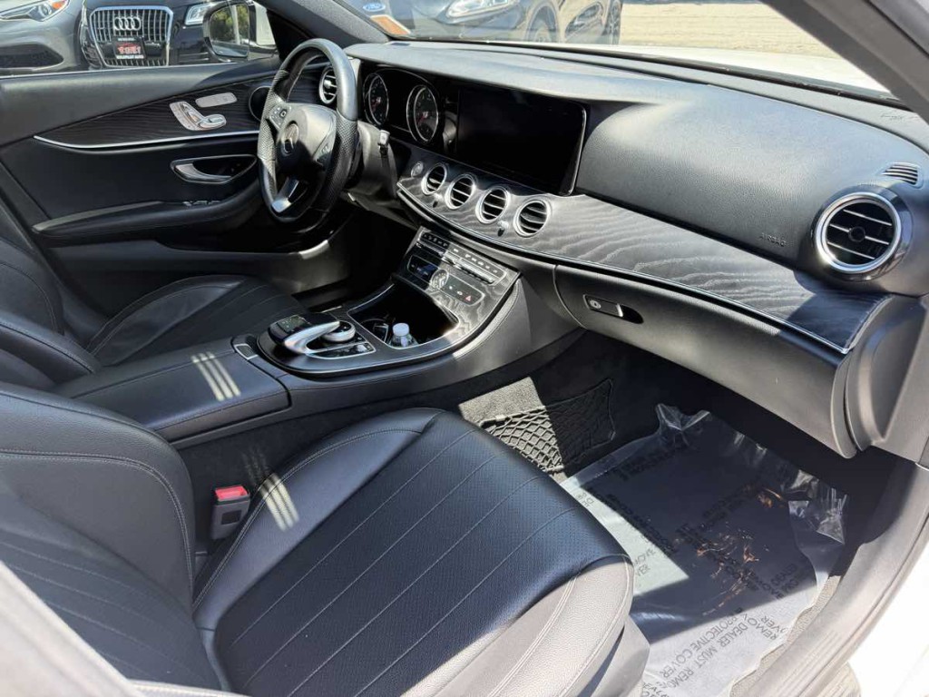2018 Mercedes-Benz E-Class Image 15