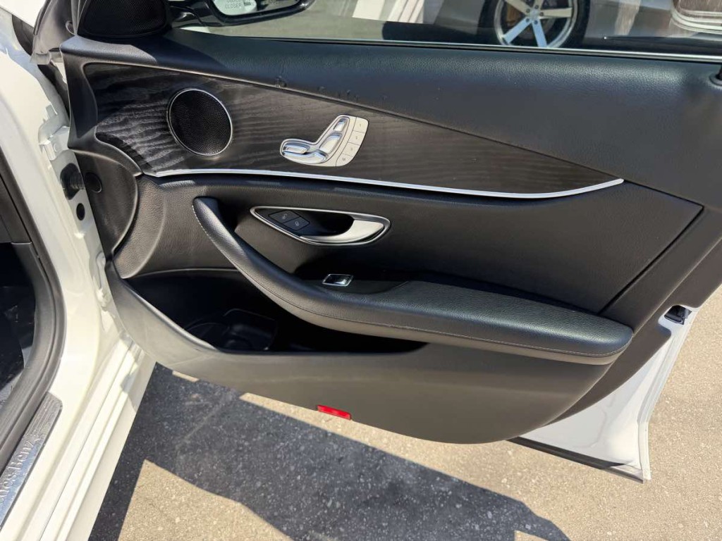 2018 Mercedes-Benz E-Class Image 16