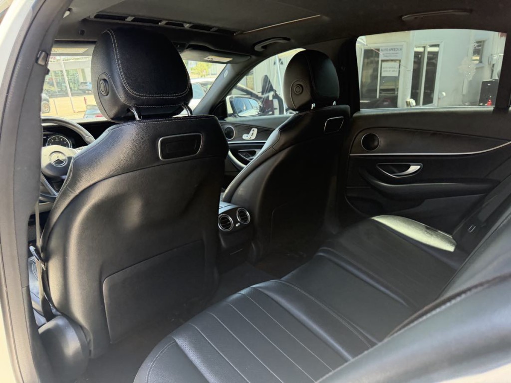 2018 Mercedes-Benz E-Class Image 18